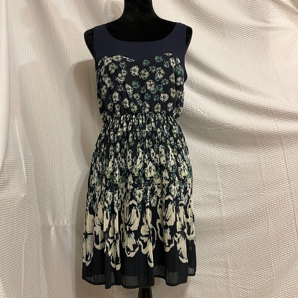 Lauren Conrad blue floral pleated dress size 10